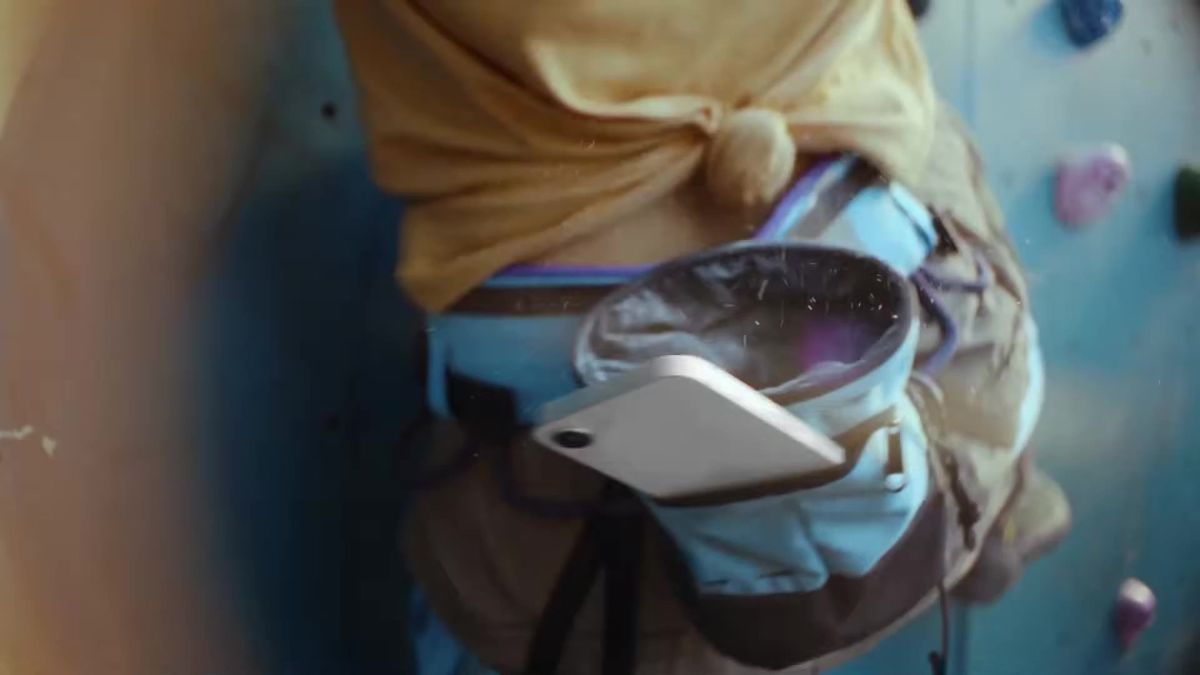 Nejlevnější iPhone dostal nástupce. Má atraktivnější cenu než předchůdce